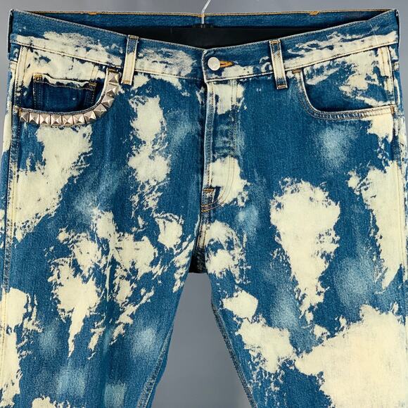 GUCCI Cruise 2017 Size 36 Indigo White Bleached Denim Studded Button Fly Jeans - Picture 3 of 9